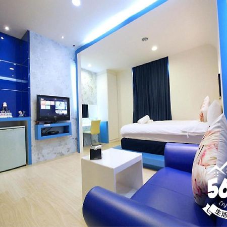 85 Pries Apartamento Kaohsiung Exterior foto