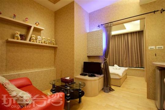 85 Pries Apartamento Kaohsiung Exterior foto