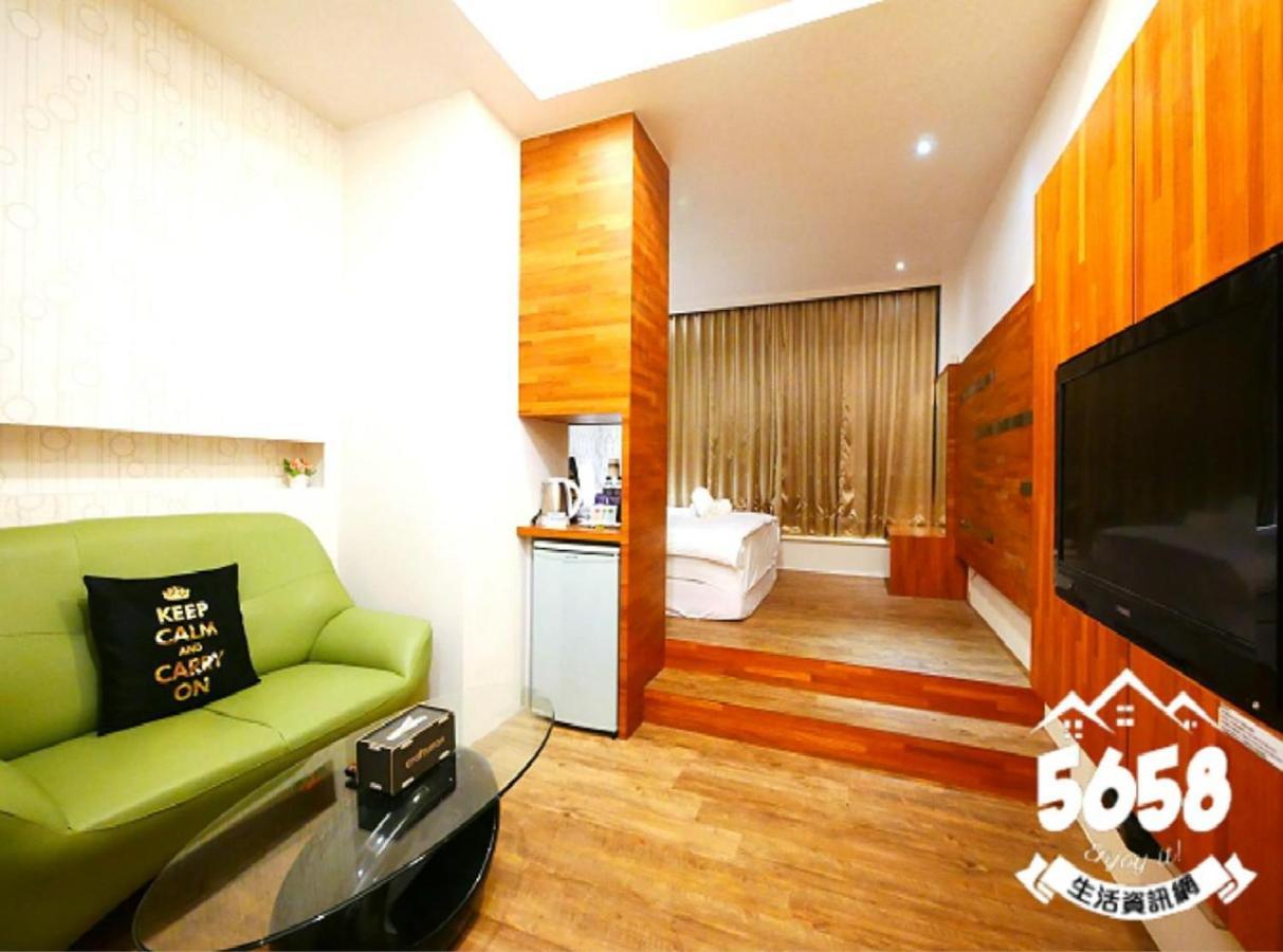 85 Pries Apartamento Kaohsiung Exterior foto